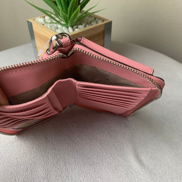 Michael Kors JST MD ZA Phone Holder - Picture 5 of 6